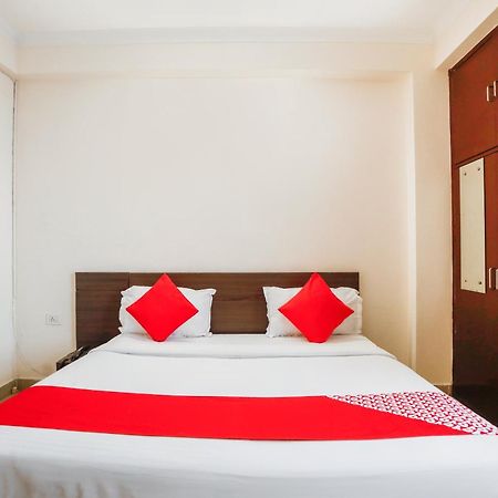 Hotel O Av Residency Near Botanic Garden Of Indian Republic Noida Zewnętrze zdjęcie